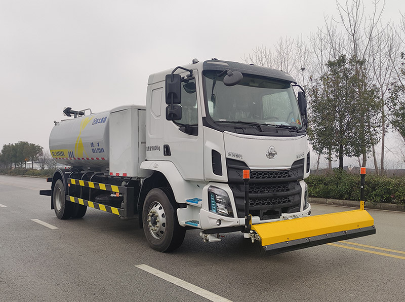 徐工牌DXA5181GQXLBEV純電動(dòng)清洗車(chē)