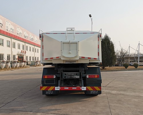 綠葉牌JYJ5317TSGF壓裂砂罐車公告圖片