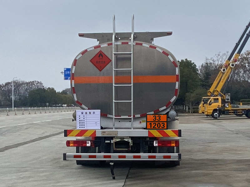 楚勝牌CSC5265GYYLCA6鋁合金運(yùn)油車公告圖片