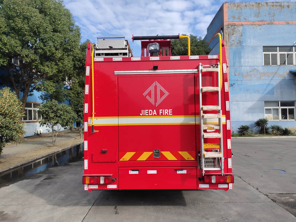 捷達(dá)消防牌SJD5171GXFSG60/SDA水罐消防車公告圖片