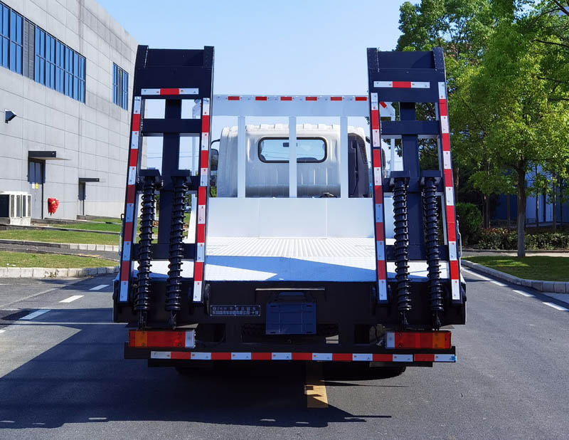 東風(fēng)牌DFV5110TPBGP6D平板運輸車公告圖片