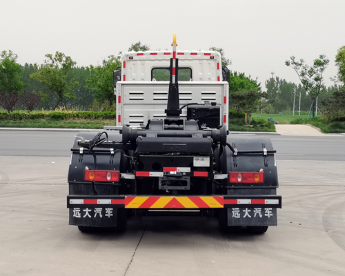 衡霸牌YYD5320ZXXDBEV純電動(dòng)車廂可卸式垃圾車公告圖片
