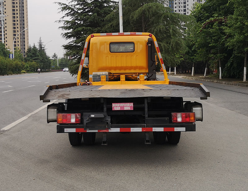 專(zhuān)威牌HTW5047TQZPZZ6清障車(chē)公告圖片