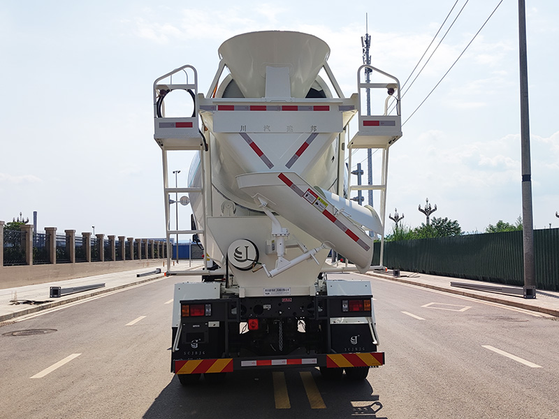 川汽建邦牌JBJ5182GJBG6D7W混凝土攪拌運(yùn)輸車公告圖片
