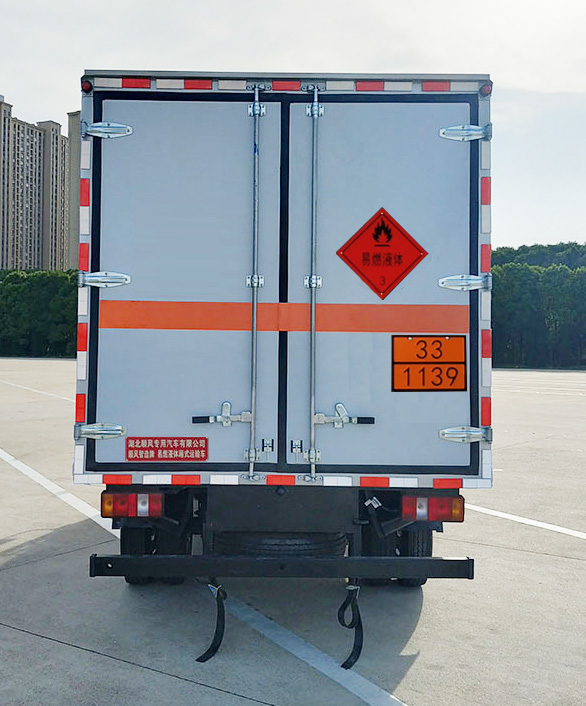 順風(fēng)智造牌SFZ5045XRYS6易燃液體廂式運輸車公告圖片