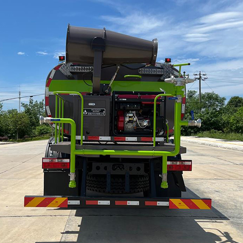 啟敬牌QHV5186GPSEQ6綠化噴灑車(chē)公告圖片