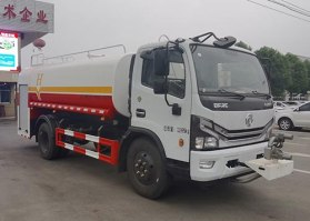 绿化喷洒车