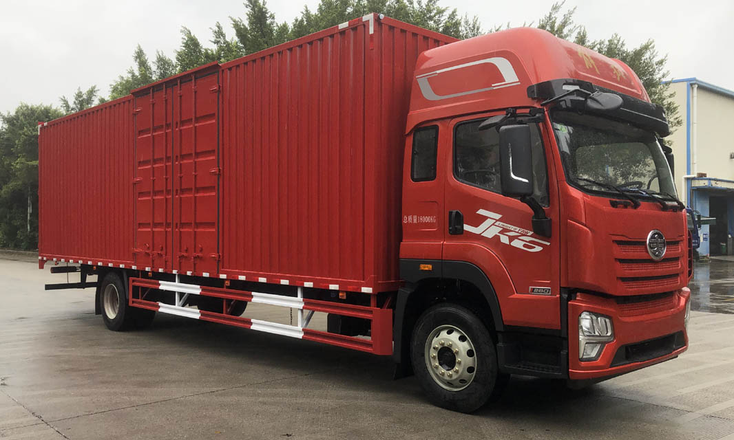 解放牌CA5180XXYP28K8L8E6A90廂式運(yùn)輸車