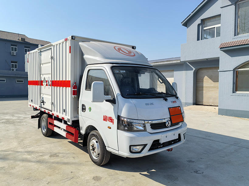 駝馬牌JLC5045XZWHJ雜項危險物品廂式運輸車