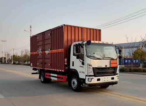 百捷牌QYY5120XZWZZ6雜項(xiàng)危險(xiǎn)物品廂式運(yùn)輸車(chē)