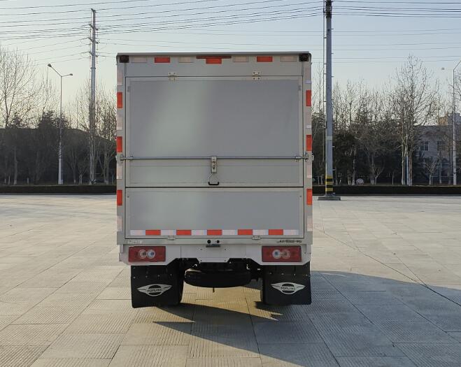 福田牌BJ5035XYK5JV5-61翼開啟廂式車公告圖片