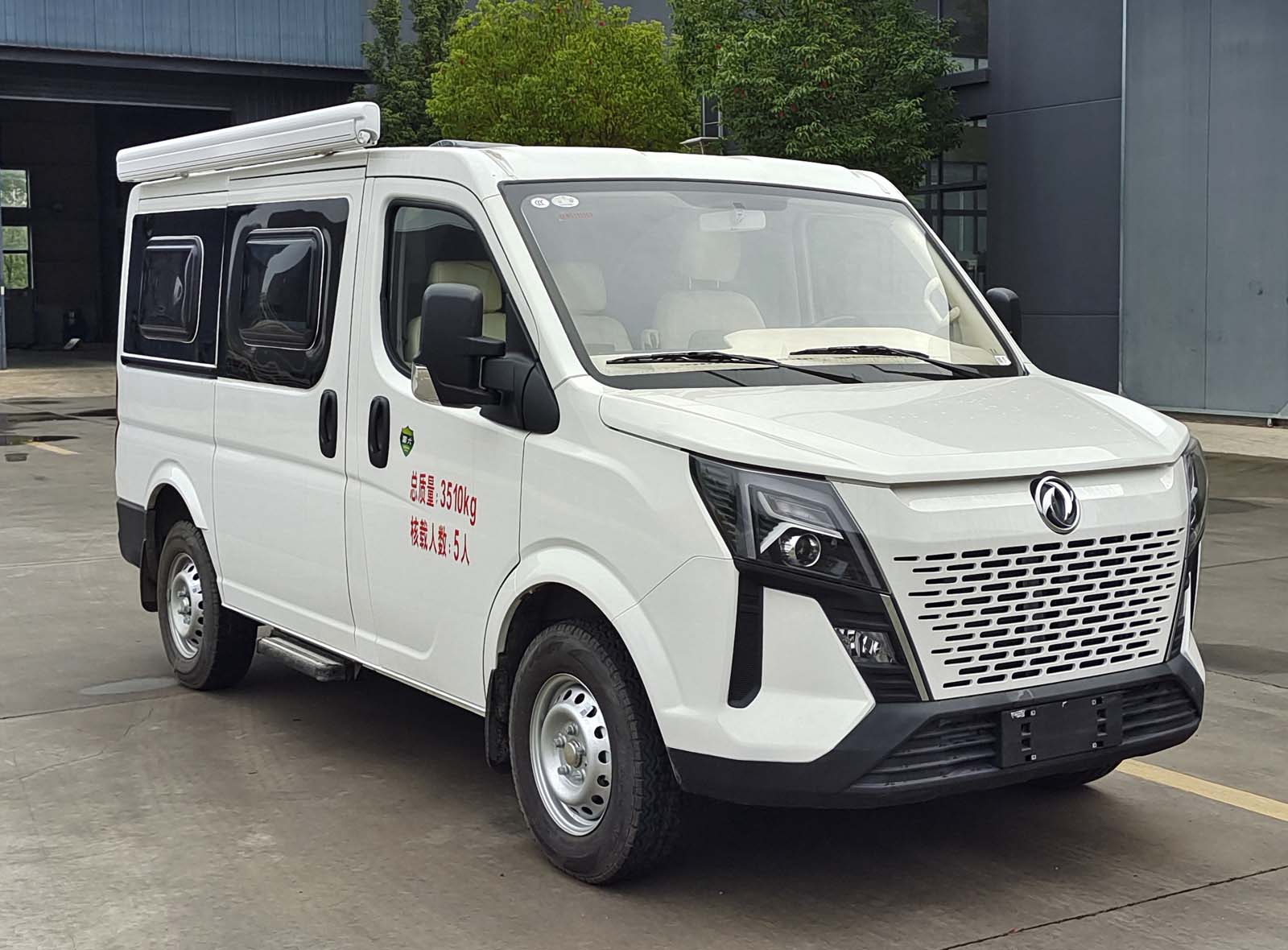 程力威牌CLW5040XSWBSX商務(wù)車(chē)