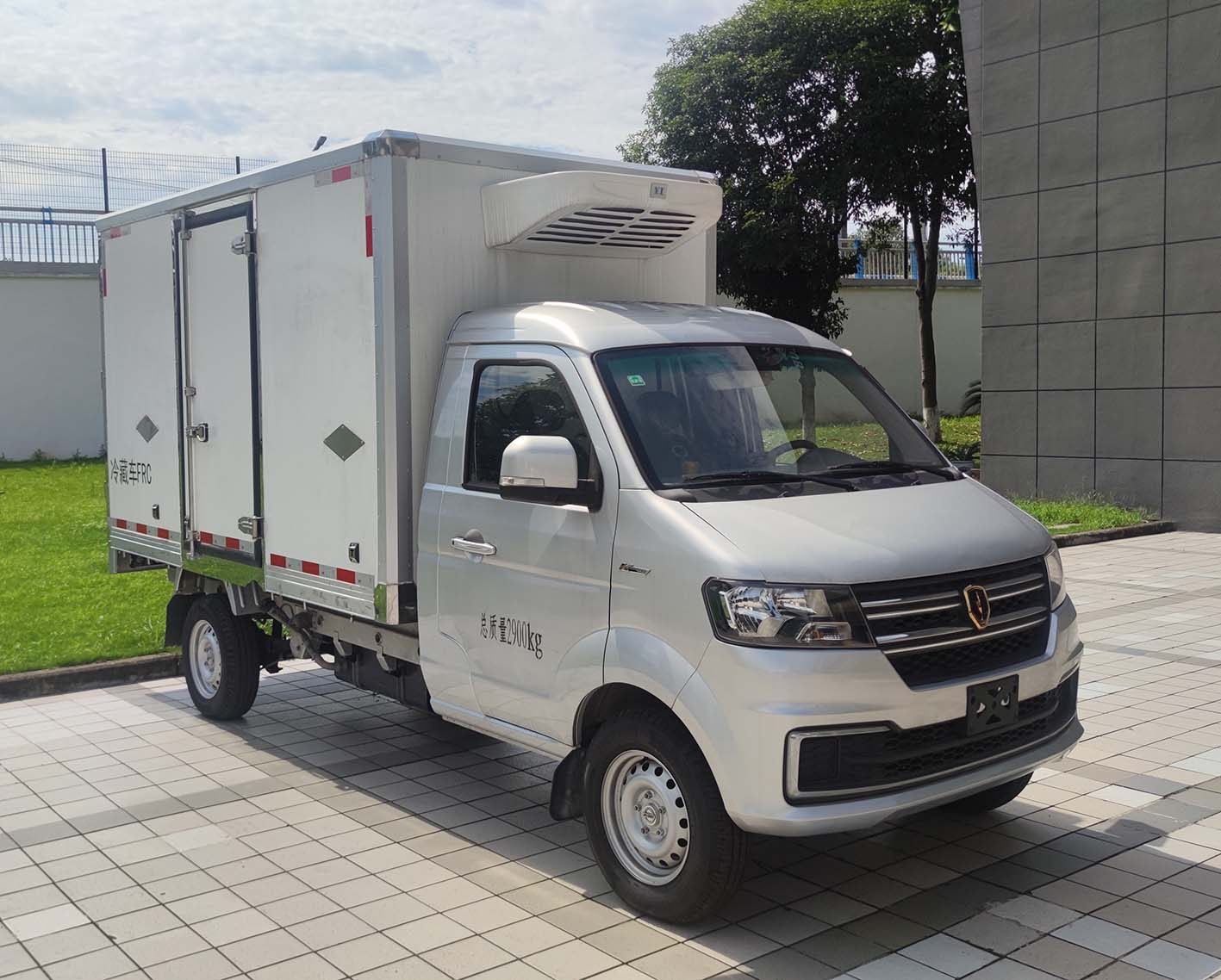 金杯牌JKC5032XLCD6L1冷藏車