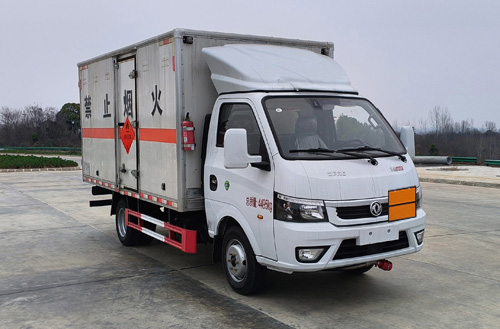 百捷牌QYY5041XRYEQ6易燃液體廂式運輸車