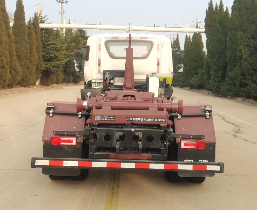 五征牌WZK5110ZXXW68BEV純電動(dòng)車廂可卸式垃圾車公告圖片