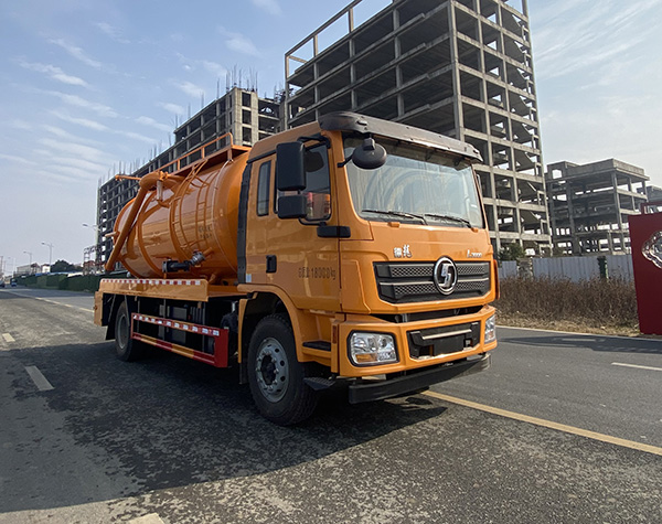 宏磊風(fēng)牌HLF5180GQWS清洗吸污車(chē)