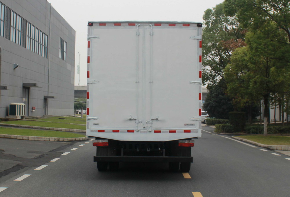 東風牌EQ5090XLC8CD2AC冷藏車公告圖片