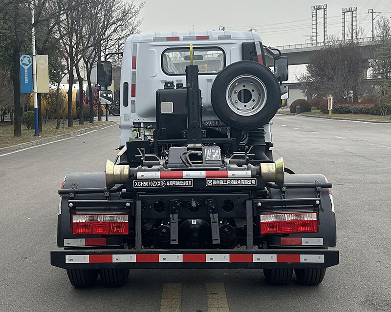 徐工牌XGH5070ZXXD6車廂可卸式垃圾車公告圖片