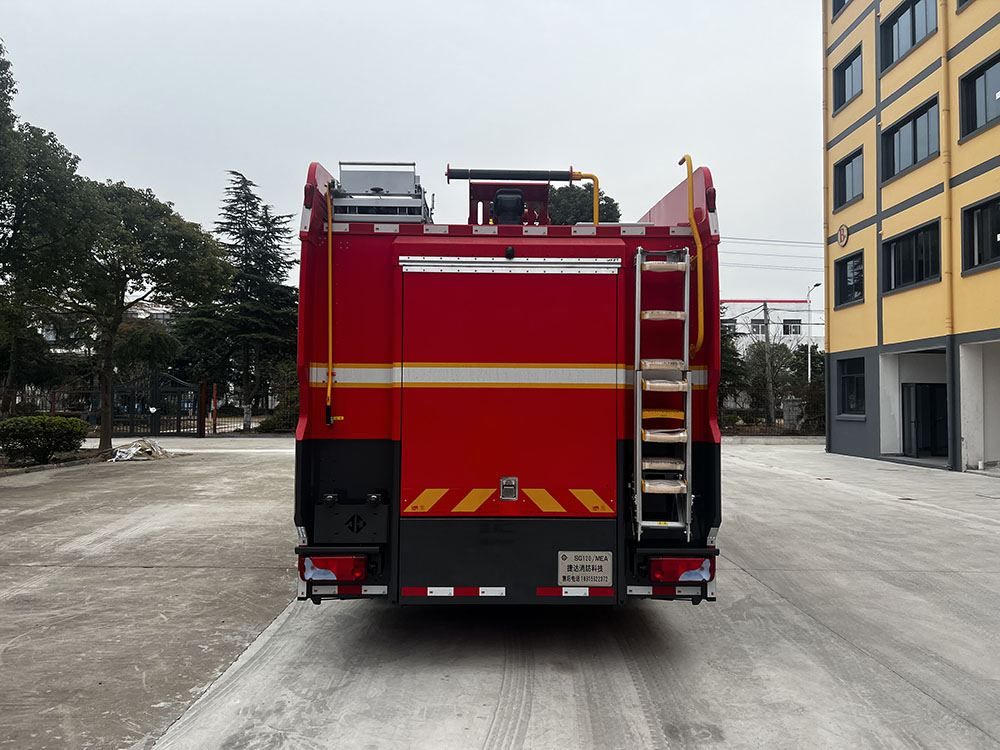 捷達(dá)消防牌SJD5290GXFSG120/MEA水罐消防車公告圖片