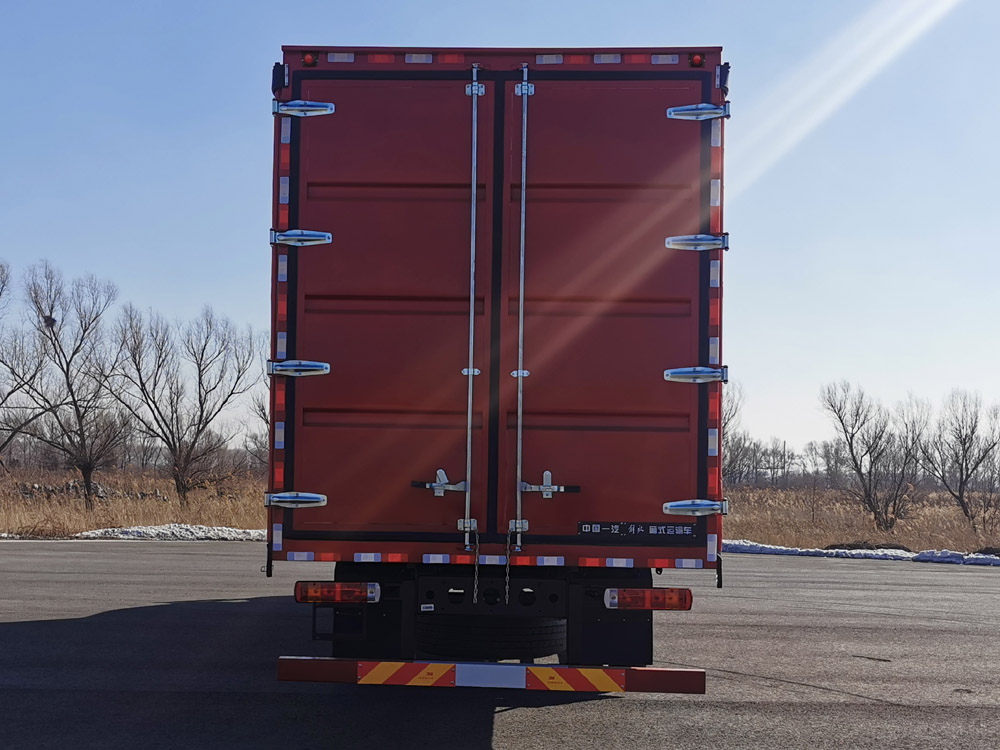 解放牌CA5181XXYP62K1L5A9E6廂式運輸車公告圖片