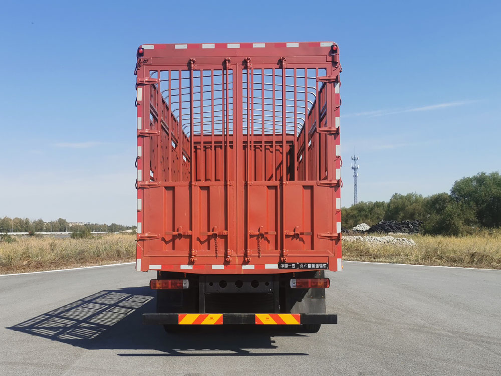 解放牌CA5181CCQP62K1L4A2E6畜禽運(yùn)輸車公告圖片