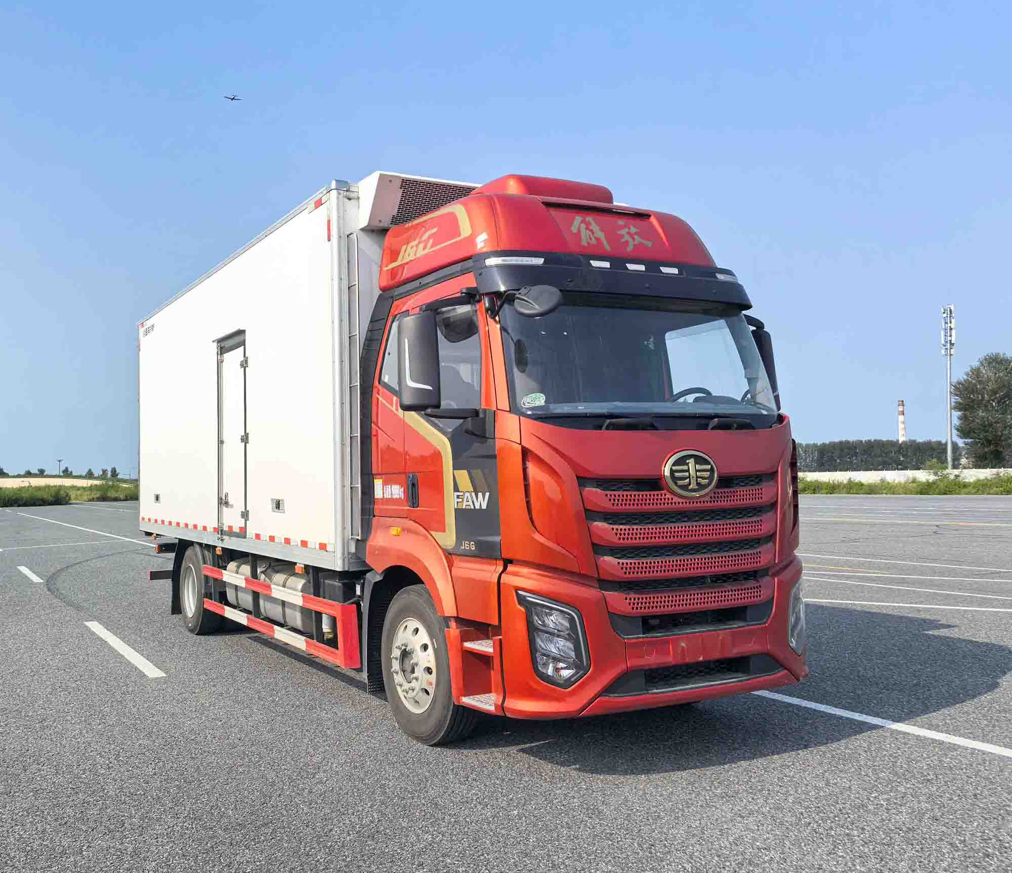 解放牌CA5181XLCP62K1L4A2E6冷藏車