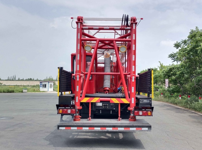 東潯牌TDX5280TXJ修井機(jī)公告圖片