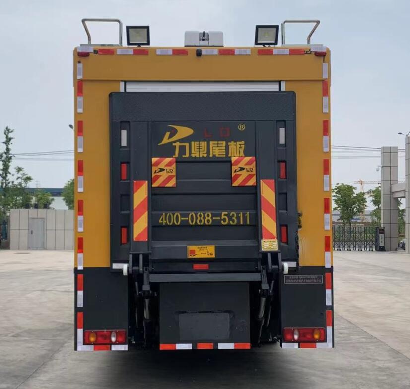 麥德泰牌NJR5181XXH救險(xiǎn)車公告圖片