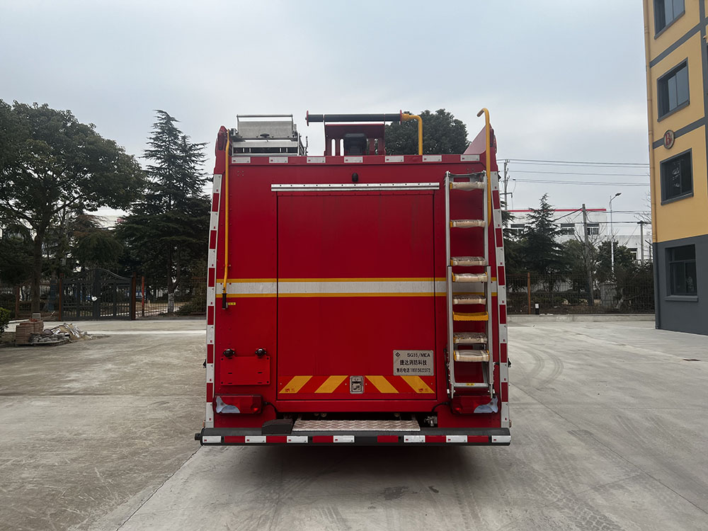 捷達(dá)消防牌SJD5121GXFSG35/MEA水罐消防車公告圖片