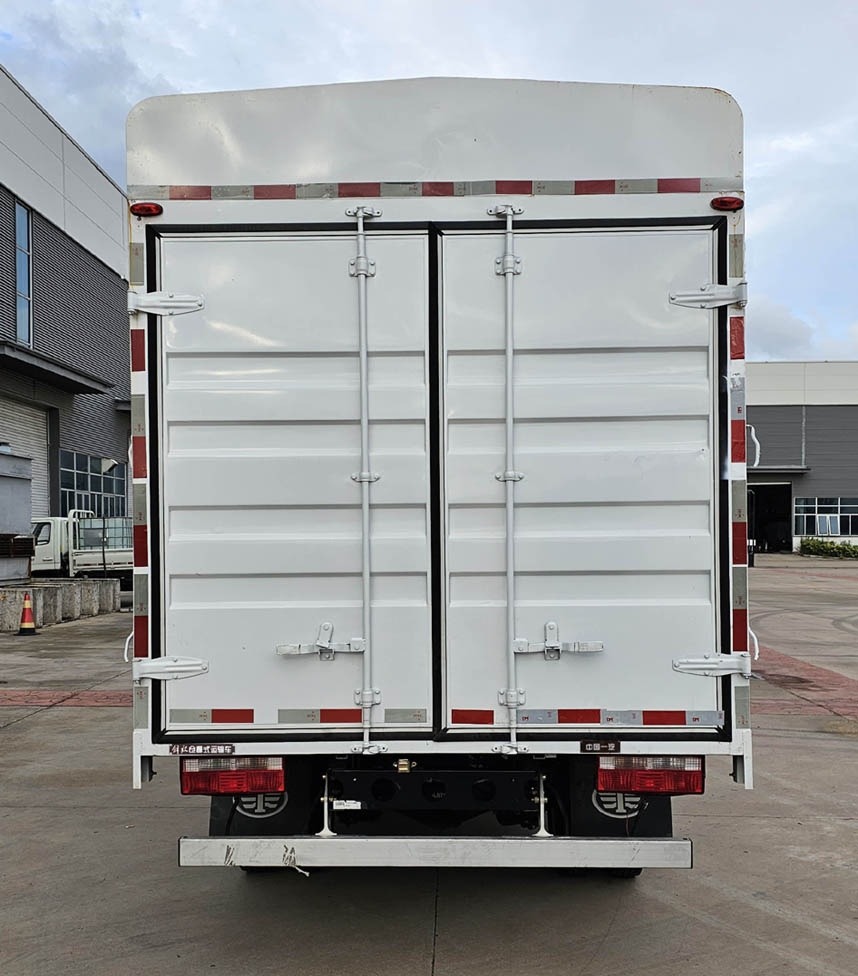 解放牌CA5041CCYP40K56L2E6A85倉柵式運(yùn)輸車公告圖片