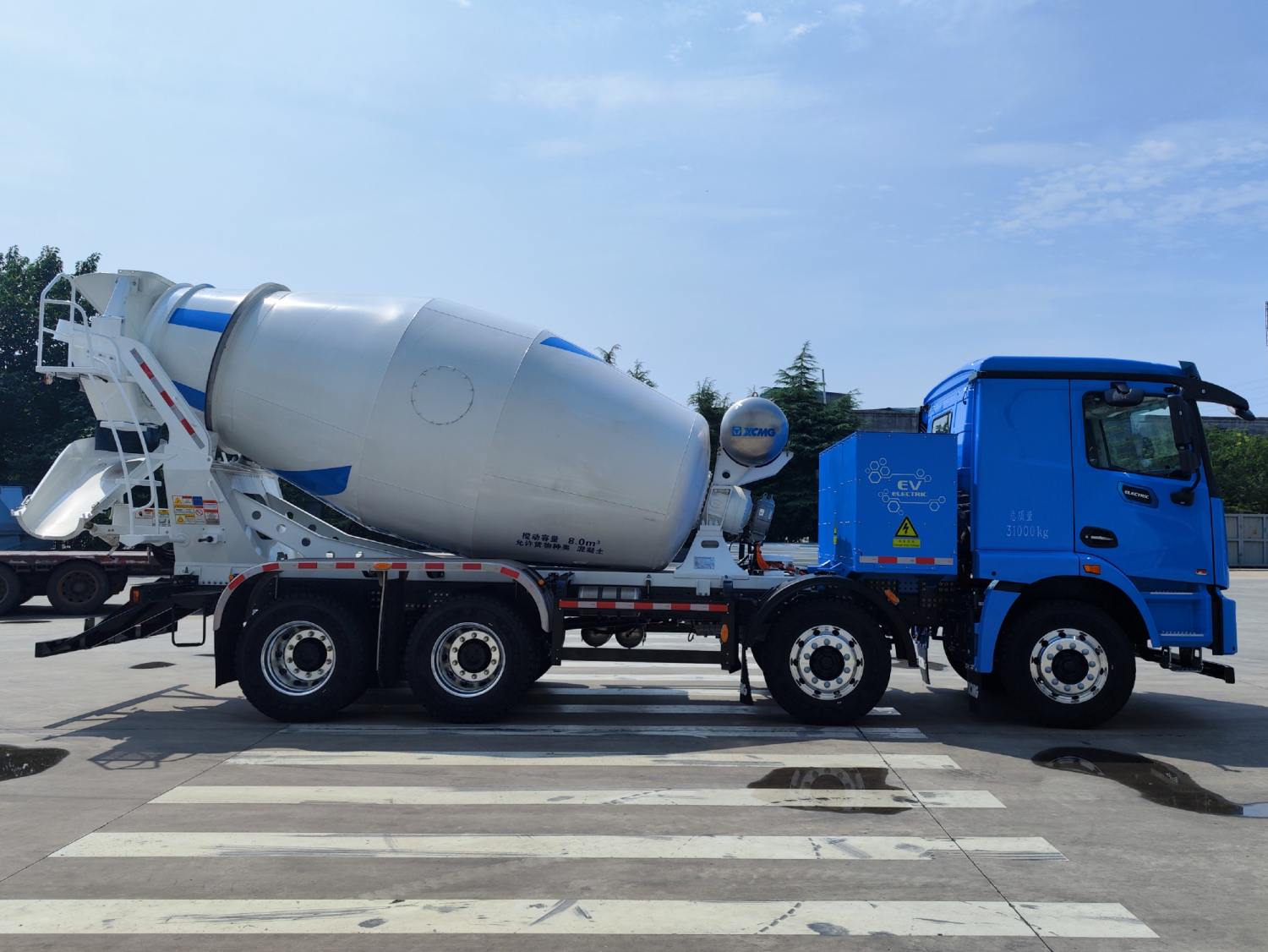 徐工牌XZS5317GJBNDEV2純電動(dòng)混凝土攪拌運(yùn)輸車公告圖片