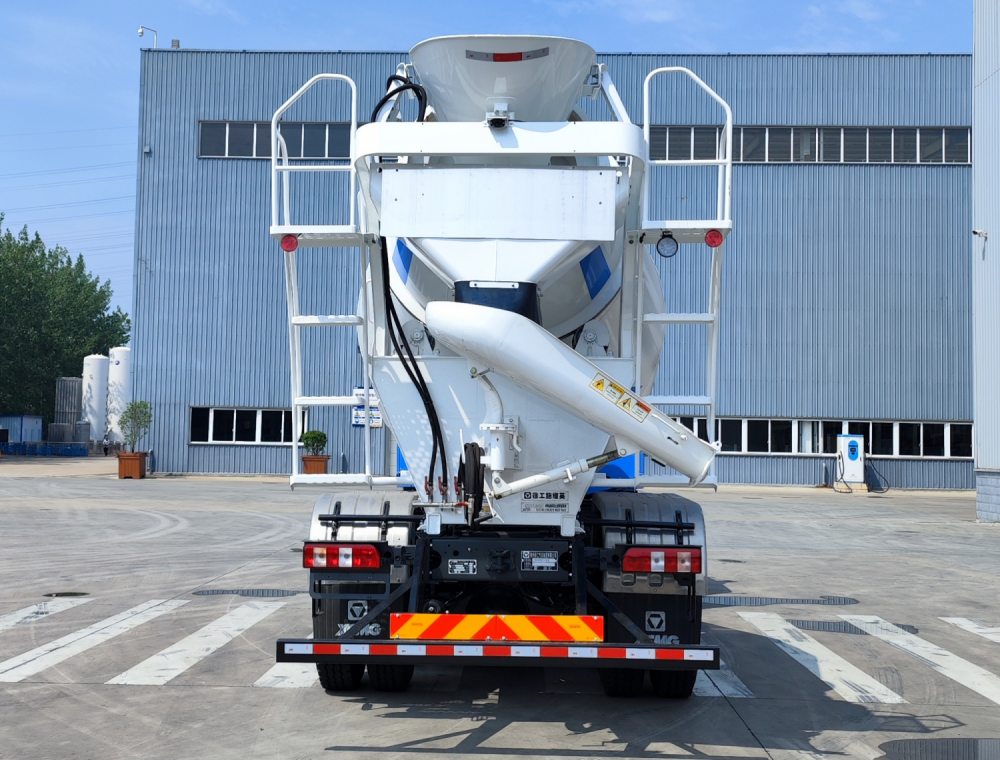 徐工牌XZS5317GJBNDEV2純電動(dòng)混凝土攪拌運(yùn)輸車公告圖片