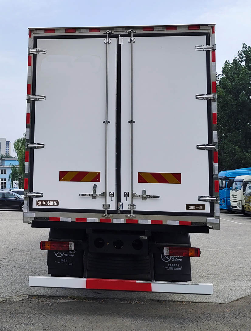 解放牌CA5320XLCP25K15L7T4E6A80冷藏車(chē)公告圖片