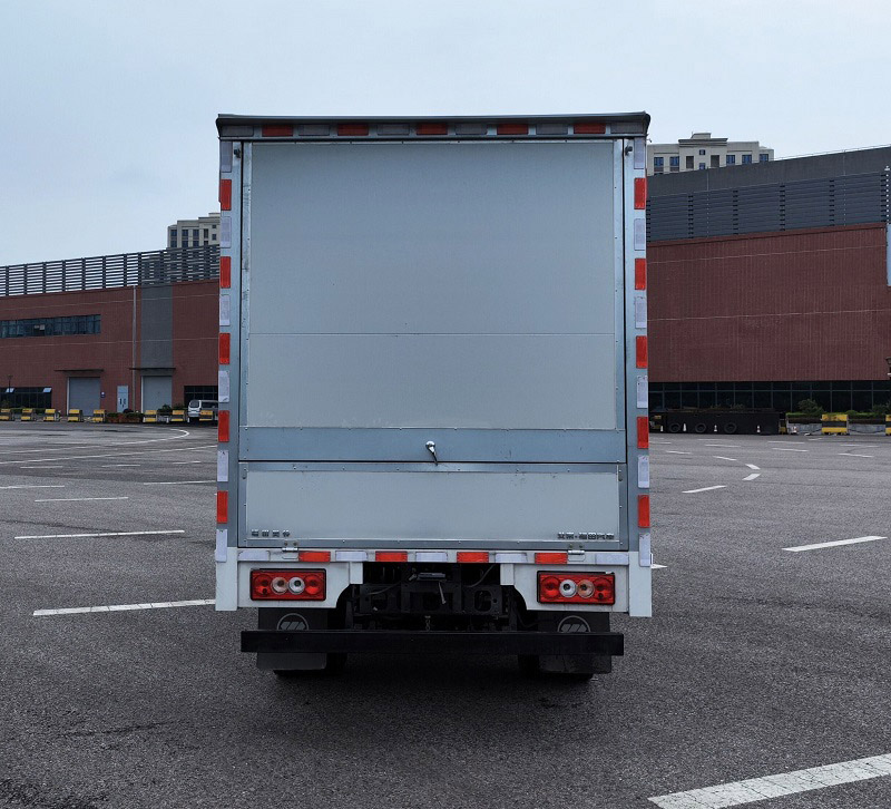 福田牌BJ5044XYK9ABA-AB1翼開啟廂式車公告圖片