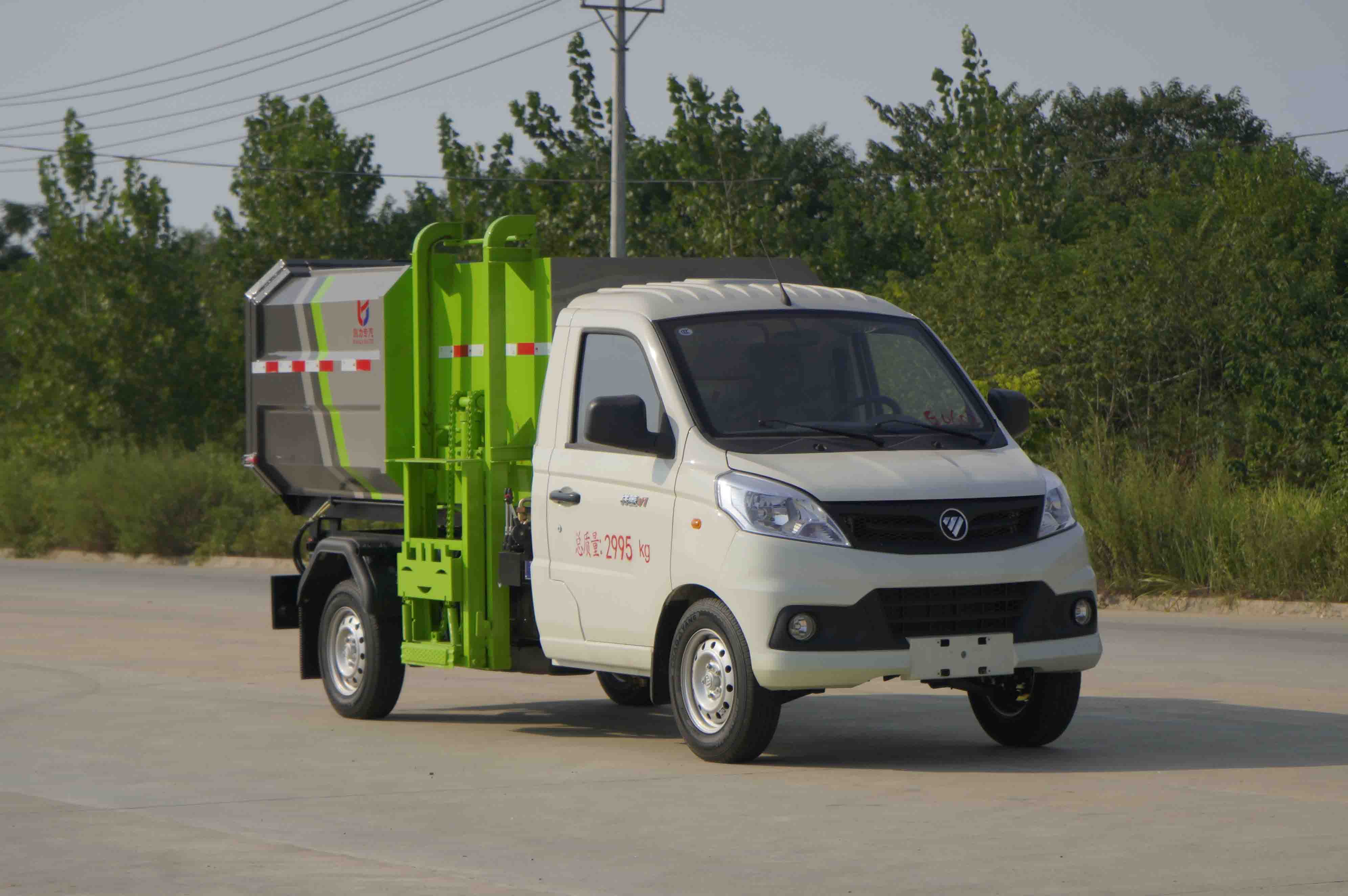 凱力風(fēng)牌KLF5031ZZZB6自裝卸式垃圾車