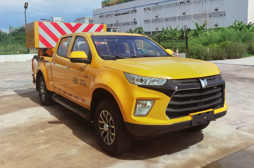 路仕盾牌YLM5030TFZ防撞緩沖車