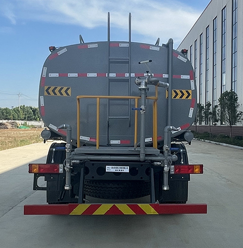 帝王環(huán)衛(wèi)牌HDW5186GPSS6綠化噴灑車公告圖片