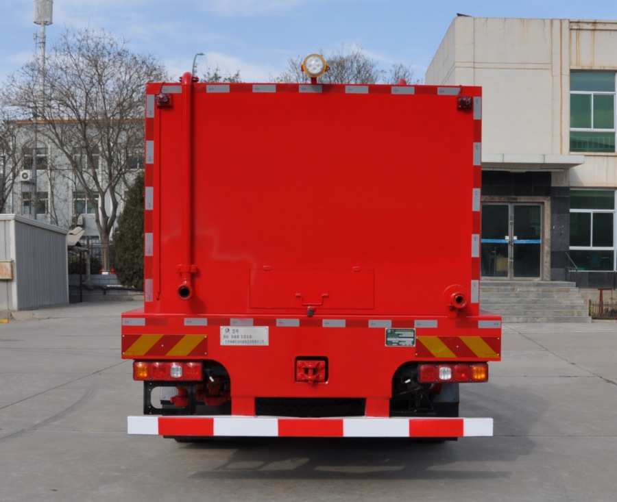 林峰牌LLF5341TYL壓裂車公告圖片