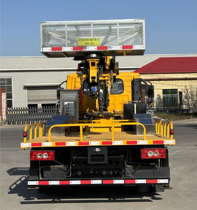 魯濟(jì)家慶牌LFV5040JGKBJ6高空作業(yè)車公告圖片