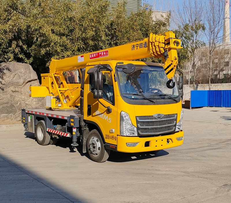 魯鷹牌SST5044JQZFTM5汽車起重機