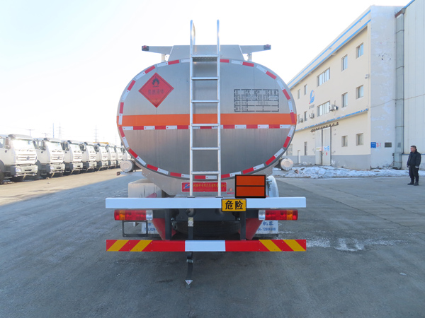 陸平機(jī)器牌LPC5326GYYC6A鋁合金運(yùn)油車公告圖片