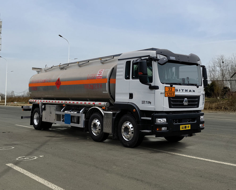 專威牌HTW5265GYYLZQ6鋁合金運(yùn)油車