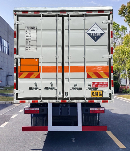 元爽牌SFZ5180XFWE6腐蝕性物品廂式運(yùn)輸車公告圖片