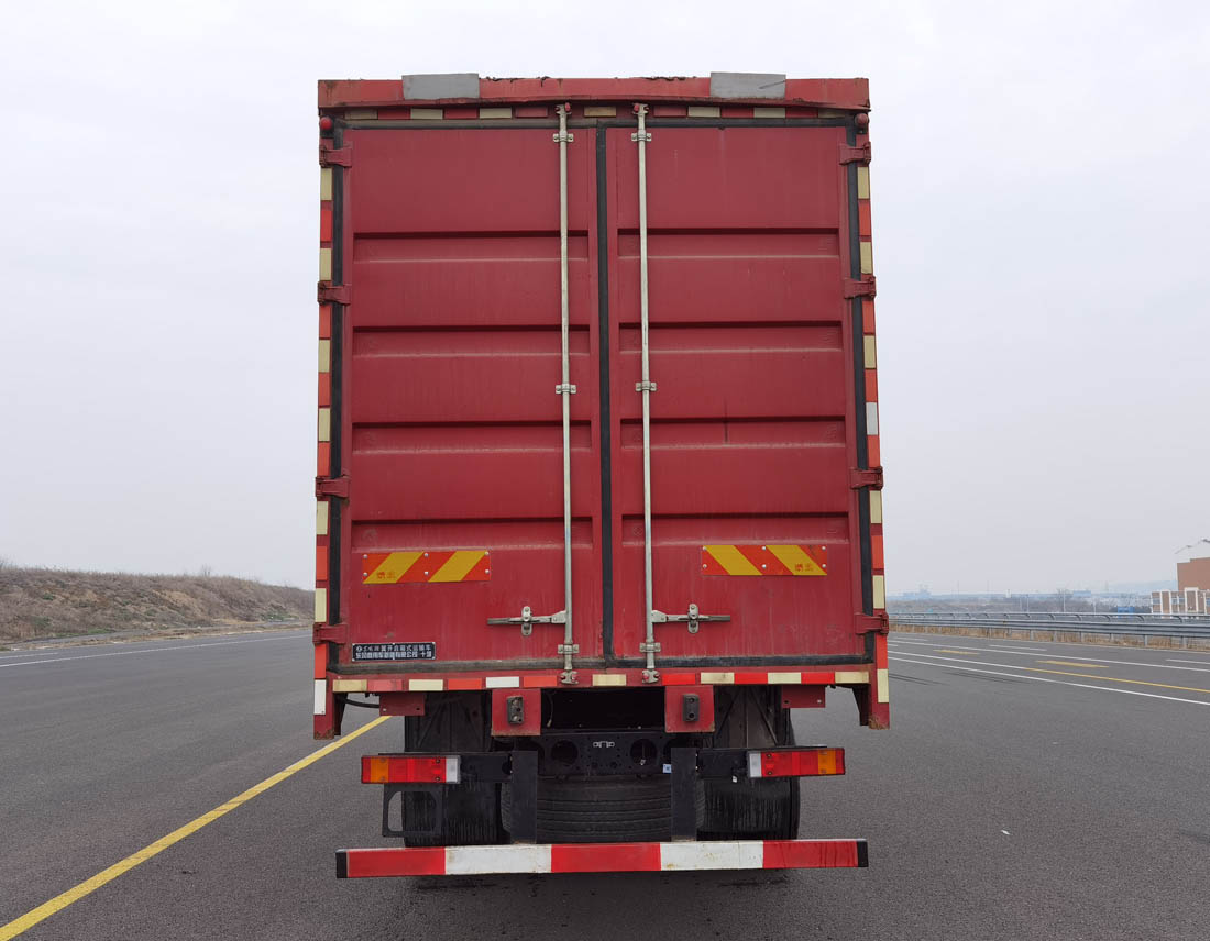 東風牌DFV5317XYKGP6D2翼開啟廂式車公告圖片