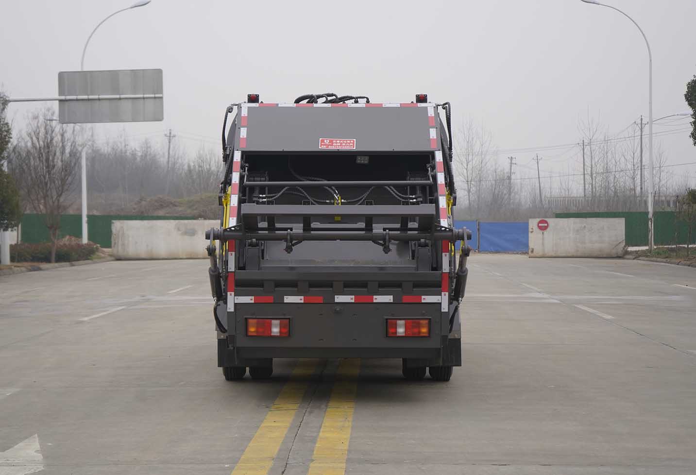 凱力風(fēng)牌KLF5090ZYSZ6壓縮式垃圾車公告圖片