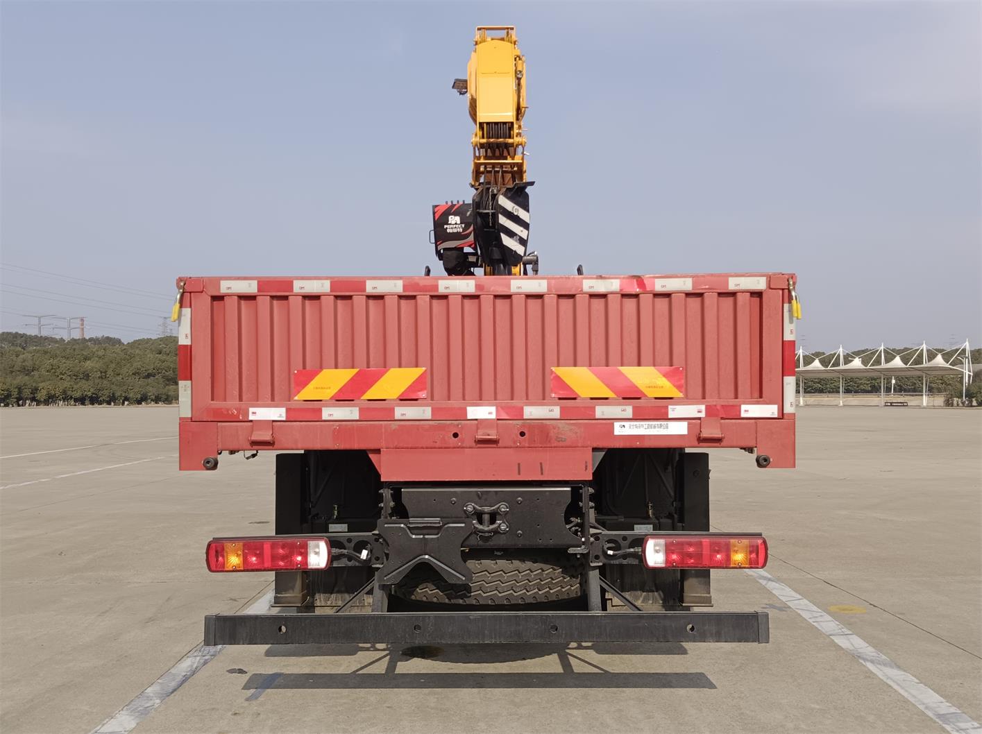 帕菲特牌PFT5188JSQD6B隨車起重運輸車公告圖片