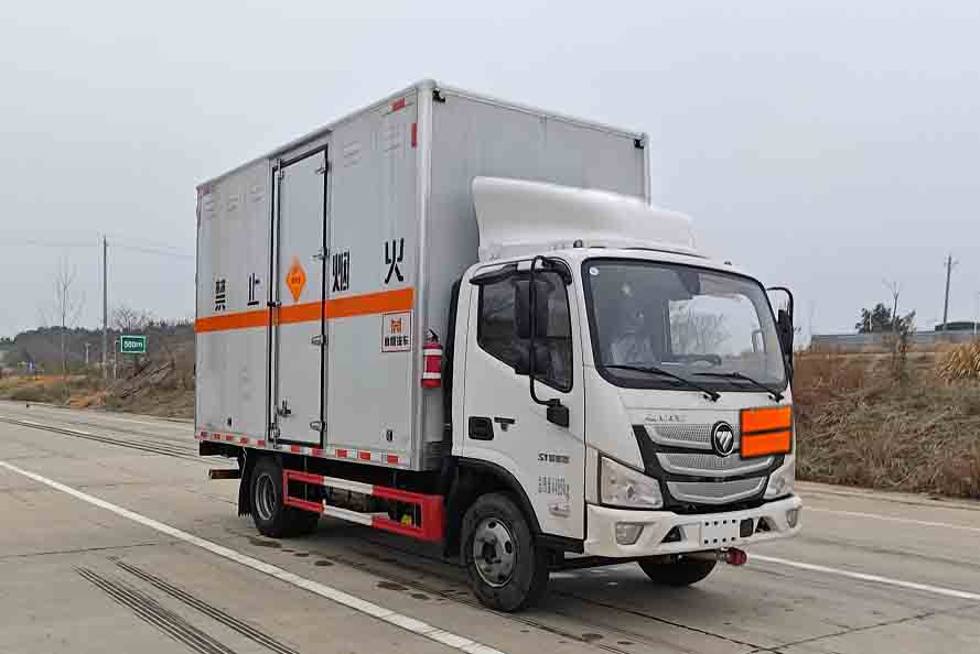 襄鑫鼎牌XDV5048XQYBJ6爆破器材運(yùn)輸車