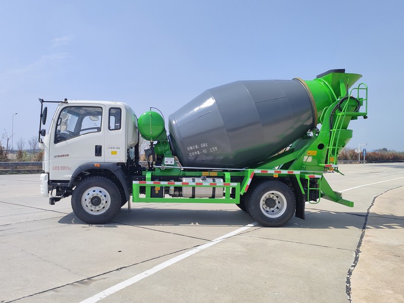 盟盛牌MSH5187GJBG6B混凝土攪拌運(yùn)輸車(chē)公告圖片