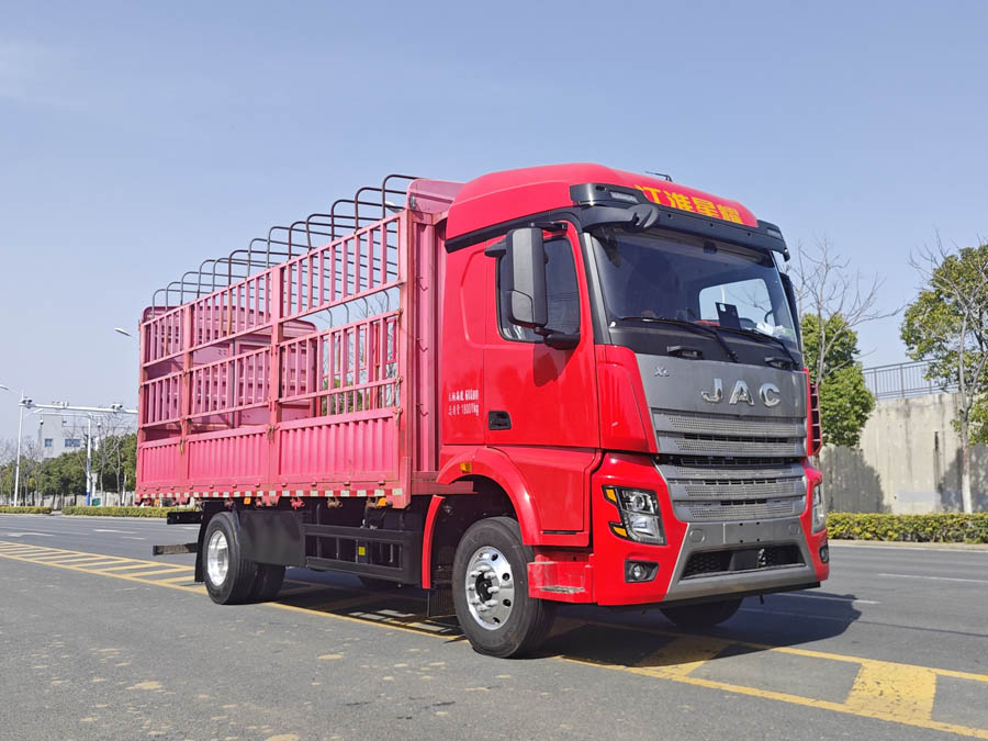 江淮牌HFC5181CCYP4K4A50S倉柵式運(yùn)輸車