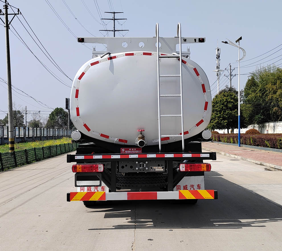 專威牌HTW5250TGYZZ6供液車公告圖片